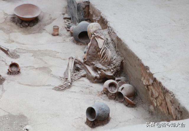 考古：灾难中定型的中国喇家村，揭秘史前生活，比庞贝还早两千年
