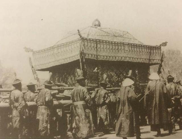 光绪皇帝葬礼真实场面，中国最后一位帝王的葬礼,死因众说纷纭
